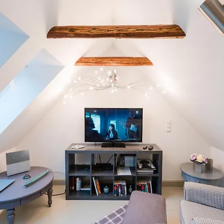 別荘 Deichhaus Am Greetsieler Hafen 